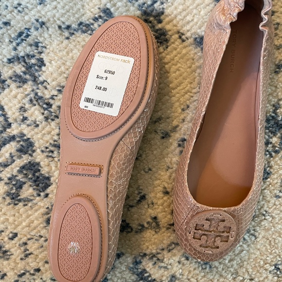 Tory Burch New In Box Tan Flats - Picture 2 of 9